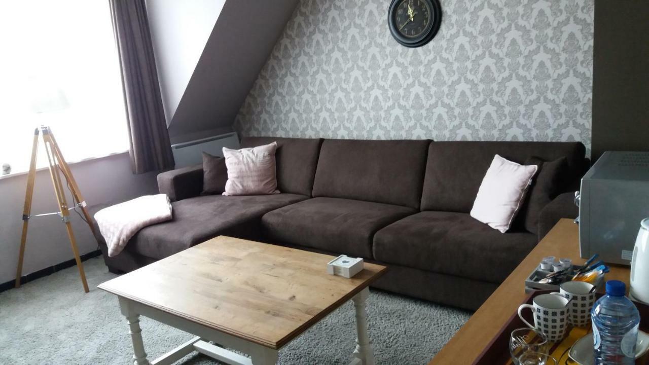 Juliette'S Acomodação com café da manhã Ieper Exterior foto